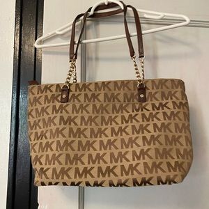 Michael Kors beige tote